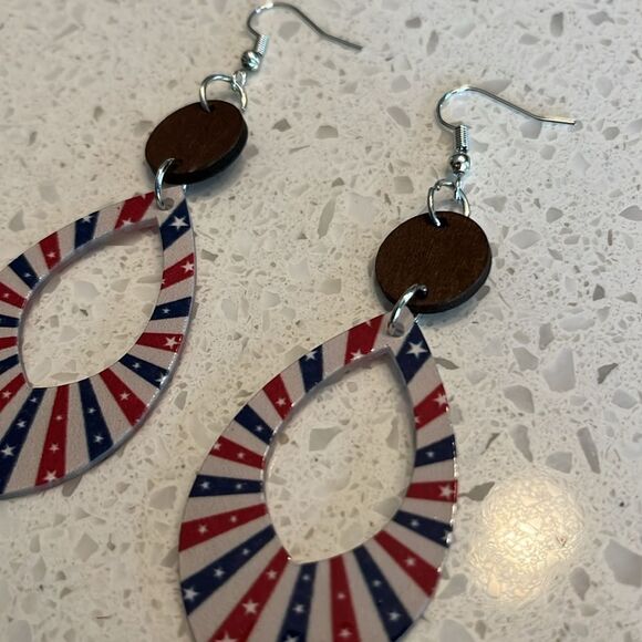 Wood rain drop American flag 4th of July earrings - Picture 7 of 9